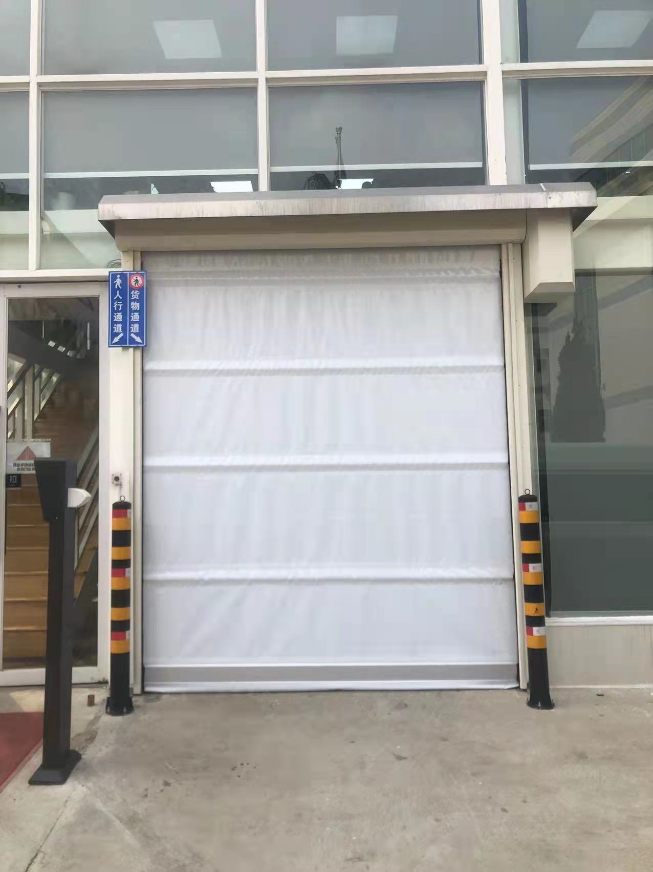 快速卷簾門(mén)沒(méi)電的時(shí)候應(yīng)該怎么操作?